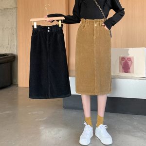 Jupe droite mi-longue vintage en velours côtelé